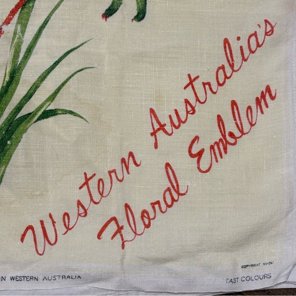 Mangles Kangaroo Paw Linen Cloth Western Australias Floral Emblem 30.5”x 19” - Picture 5 of 11